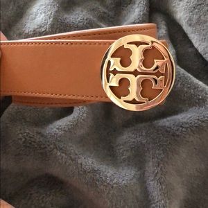 Authentic reversible Tory Burch belt brown & gold